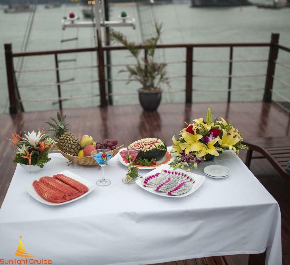 Hotel Legend Cruise à Hạ Long Extérieur photo