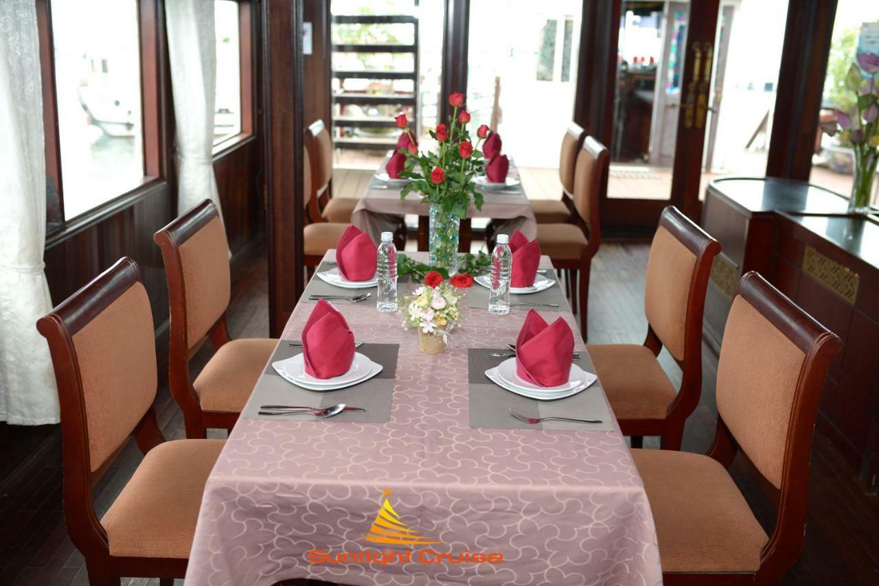 Hotel Legend Cruise à Hạ Long Extérieur photo